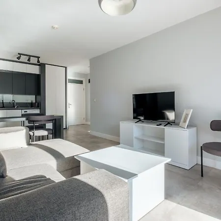Luminous Flat 7 Min To Arcadium Mall In Apartment